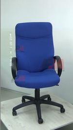 сини офис столове в кожа или дамаска